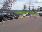 Carros batem de frente e duas pessoas morrem na BR-163 em Bandeirantes 