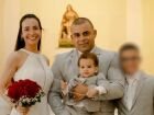 Namorada de adolescente que matou os pais é apreendida e polícia afirma que ela teria assistido toda a ação criminosa por videochamada