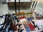 Polícia Federal apreende arsenal e pedras preciosas em ação contra fraude na Saúde em município de MS 
