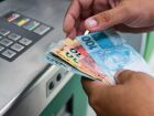 Governo de MS paga primeira parcela do 13º salário no dia 25 e injeção na economia do Estado deve bater R$ 300 milhões