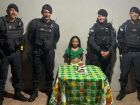 Presença da Força Tática emociona a pequena Alice Valentina  na comemoração do aniversário ao lado dos policiais em Coxim 