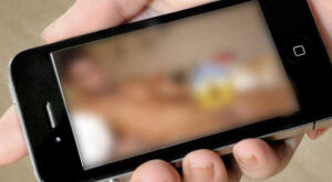 Sem aceitar o término, homem segue e ameaça divulgar nudes da ex na internet em MS