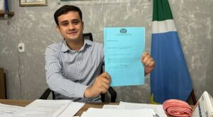 Câmara de Coxim aprova lei que obriga retirada de fios inutilizados dos postes