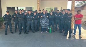 Policiais de Coxim recepcionam sargento após internação por fibrose pulmonar