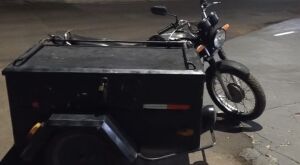 Pol&iacute;cia Militar em Coxim recupera motocicleta furtada e det&eacute;m dois suspeitos 