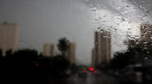 Calor&atilde;o e chuvas intensas marcam fim de semana em MS