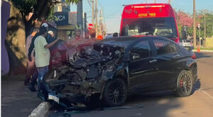 Motorista b&ecirc;bado bate em viatura da Pol&iacute;cia Civil em MS