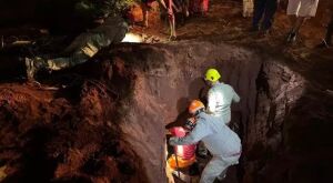 Crian&ccedil;a de 2 anos cai em buraco de obra ao visitar pai no servi&ccedil;o em MS