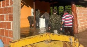 Militares do Ex&eacute;rcito auxiliam v&iacute;timas das enchentes em Coxim
