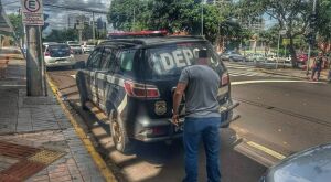 M&atilde;e recebia dinheiro para homem de 43 anos estuprar a filha de 13 em MS 