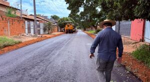 "P&eacute;s no ch&atilde;o e olhos no futuro": Edilson Magro presta contas e detalha plano de reconstru&ccedil;&atilde;o para Coxim