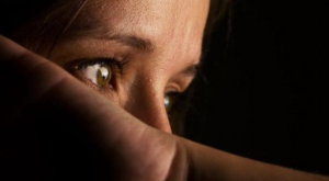 Justi&ccedil;a aceita den&uacute;ncia por estupro sem contato f&iacute;sico em caso de "contempla&ccedil;&atilde;o lasciva"