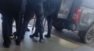 Em Coxim, homem morre em troca de tiros e a&ccedil;&atilde;o do Choque exp&otilde;e guerra entre fac&ccedil;&otilde;es