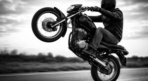 Adolescente de 17 anos suspeito de matar beb&ecirc; atropelada enquanto empinava moto &eacute; ouvido pela pol&iacute;cia em MS