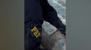 Na BR-163 em Coxim, mais de meio milh&atilde;o em notas de R$ 100 &eacute; encontrado com motorista sem CNH