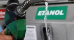 Governo Federal estuda "amargar" etanol para frear consumo humano ilegal