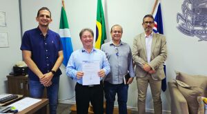 Coxim rumo &agrave; desburocratiza&ccedil;&atilde;o: Prefeito Edilson Magro encaminha Lei da Liberdade Econ&ocirc;mica e atrai investimento de R$ 6 milh&otilde;es da Coca-Cola
