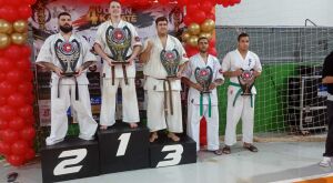 Atleta coxinense conquista p&oacute;dio em importante competi&ccedil;&atilde;o nacional de Karat&ecirc; Full Contact