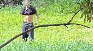 Abordado em barreira do Ex&eacute;rcito, homem atira no pr&oacute;prio peito