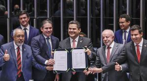 Congresso promulga emenda do fim da 6x1; escala 5x2 come&ccedil;a em 60 dias