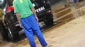 Motorista embriagado &eacute; preso na BR-163 em Jaraguari  ao dirigir viatura da Pol&iacute;cia Penal