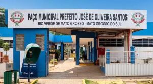 Concurso da Prefeitura de Rio Verde de Mato Grosso organizado por secret&aacute;rio que concorria a vaga &eacute; suspenso pela Justi&ccedil;a
