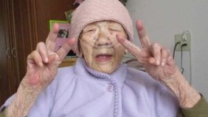 Pessoa mais velha do mundo, japonesa Kane Tanaka celebra 119 anos