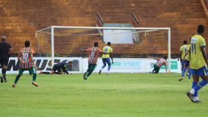 Coxim é goleado, e Naviraiense e Dourados se classificam à próxima fase do Estadual de Futebol 2022