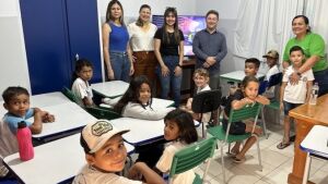 Prefeito de Coxim e equipe visitam escolas rurais