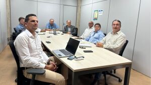 Plano experimental para o plantio de soja em Coxim é discutido em reunião na SEMADESC

