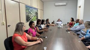 Prefeito de Coxim recebe candidatos a conselheiro tutelar e destaca importância da eleição