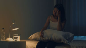 Estudo aponta que dormir mal traz riscos à saúde mental e afeta as emoções