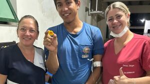 Em Rio Verde, jovem fica engasgado com tampa de garrafa e salvo por enfermeiras do hospital

