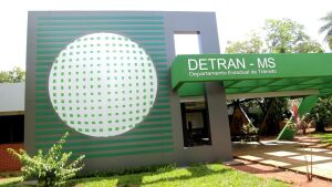 Segunda etapa: Detran-MS notifica 216 mil proprietários com débitos de licenciamento veicular em atraso
