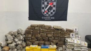 Polícia Militar apreende carga de cocaína, maconha e skunk em Rio Verde