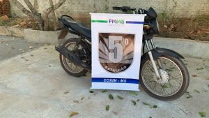 Polícia Militar recupera motocicleta furtada em Coxim
