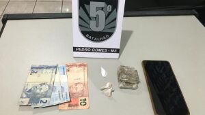 Polícia Militar prende homem em flagrante por tráfico de drogas em Pedro Gomes