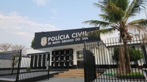 Homem é preso pela Polícia Civil em Coxim após ameaçar e agredir a esposa, por não aceitar o fim do relacionamento
