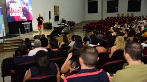 Com palestra inspiradora, Careca reúne 150 empreendedores em Coxim