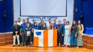 TCE-MS recebe estudantes e servidores da Câmara de Aparecida do Taboado
