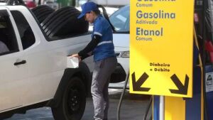 Prepare o bolso: Imposto sobe nesta semana e eleva preços da gasolina e do diesel
