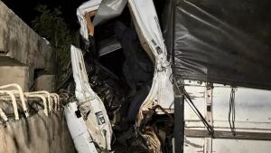 Caminhoneiro perde controle, bate em ponte e morre na BR-163 em São Gabriel do Oeste 