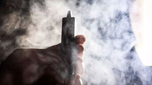 YouTube, Instagram, TikTok, Enjoei e Mercado Livre têm 48h para remover conteúdos sobre cigarros eletrônicos