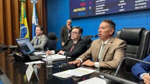 Gerson destaca talentos de Miranda em competição internacional de matemática