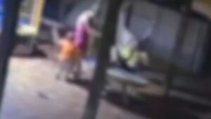 Menino de dois anos corre para abraçar a mãe após disparo acidental em Rio Verde 