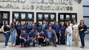 Gerson Claro recebe alunos de Iguatemi e anuncia R$ 80 mil para escola estadual