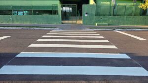 Governo do Estado e Detran-MS reforçam sinalização de trânsito em Coxim com atenção especial para áreas escolares