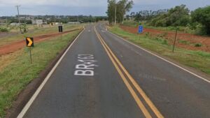 Motorista suspeita de animal morto, para carro e encontra homem dilacerado na BR-163