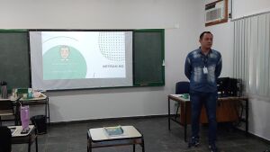 Com atitude e parceria Danilo transforma sala de exames em Coxim