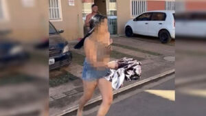Homem em surto agride família, bate na mãe e a chama de 